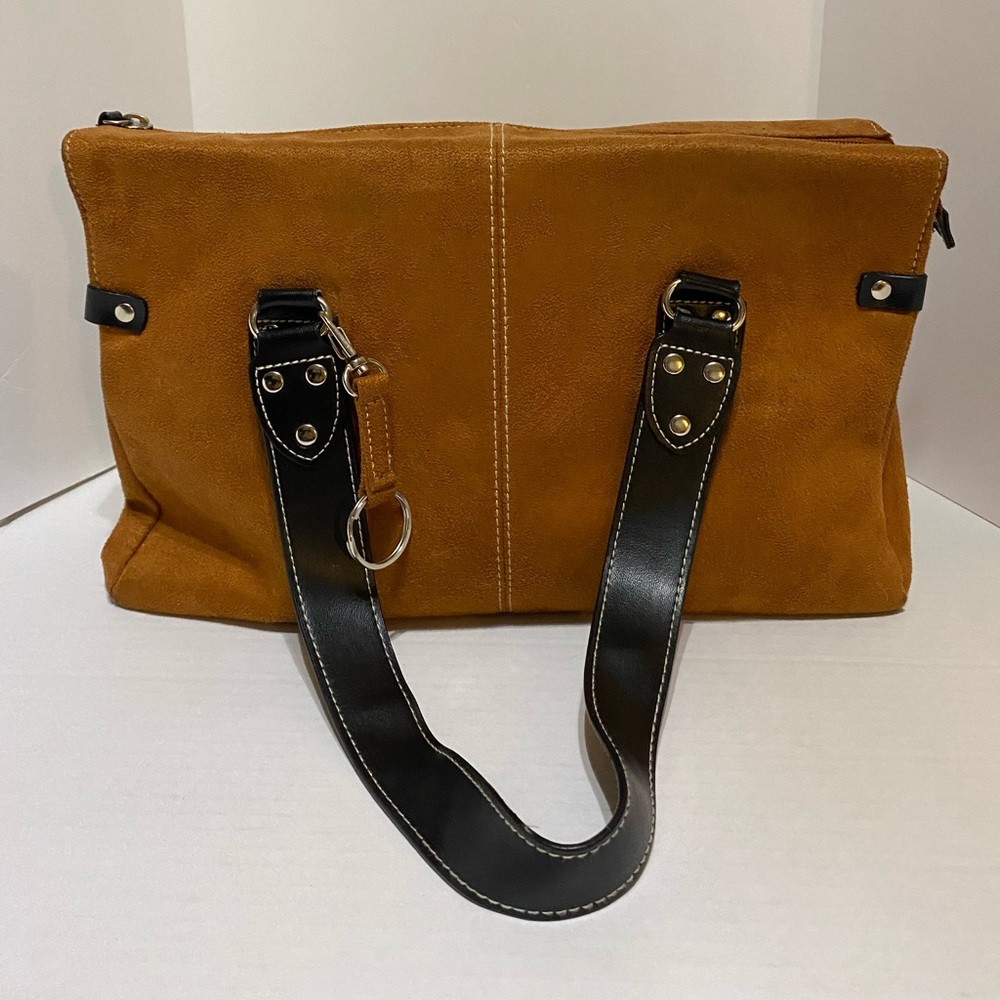 St. John’s Bay leather handbag.